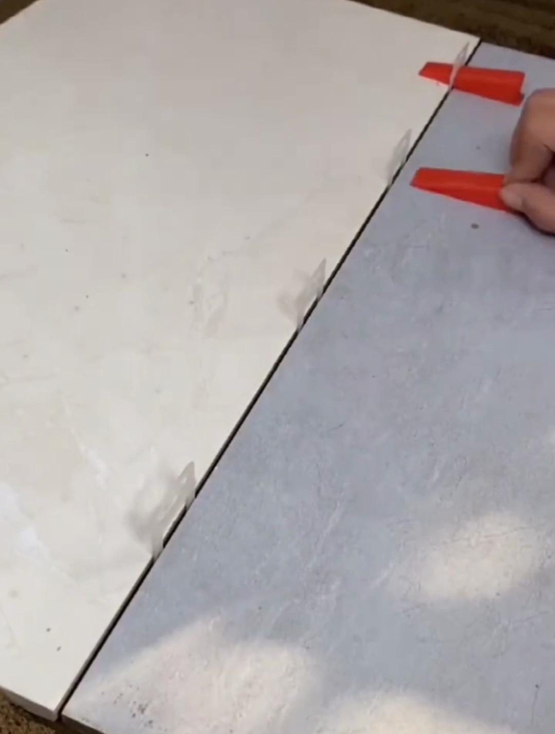 瓷砖找平器的拆除方法(瓷砖找平器的拆除方法图解)